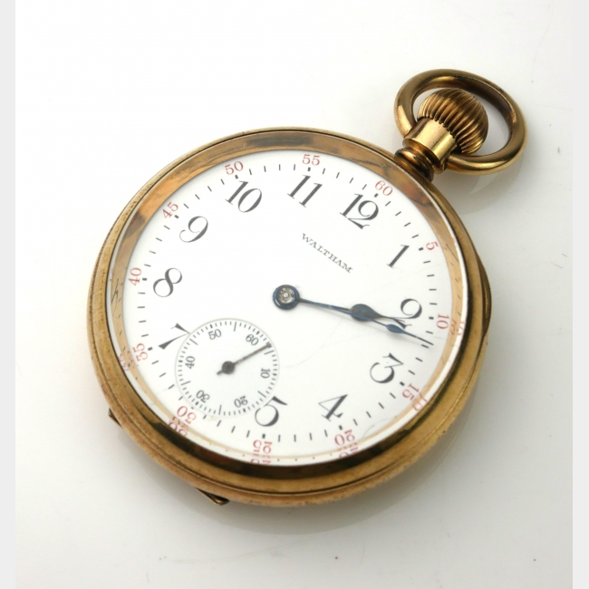 AN EARLY 20TH CENTURY AMERICAN GOLD PLATED GENTâ€™S POCKET WATCH
