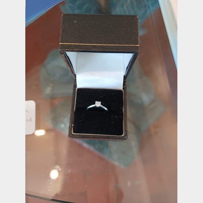 Diamond Solitaire Ring set in platinum
