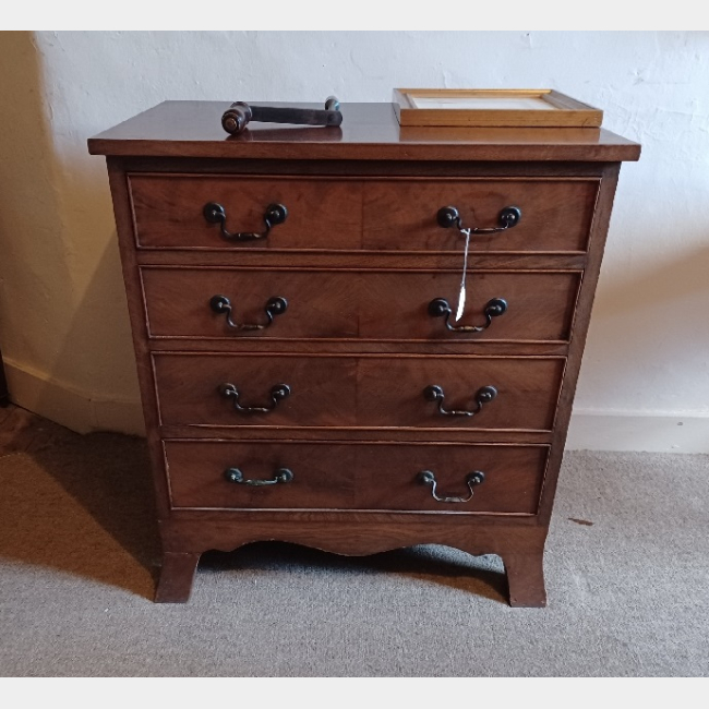 Small Chest of 4 drawers