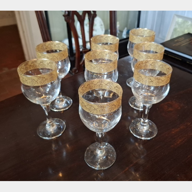 Set of 8 glasses